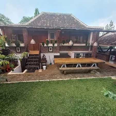 Villa Sajodo Hilltop Get Away W/ Valley View